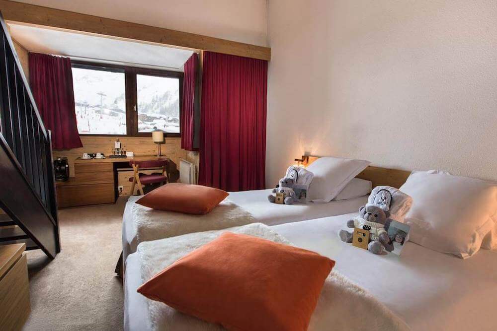 internal view of hotel aigle des neiges