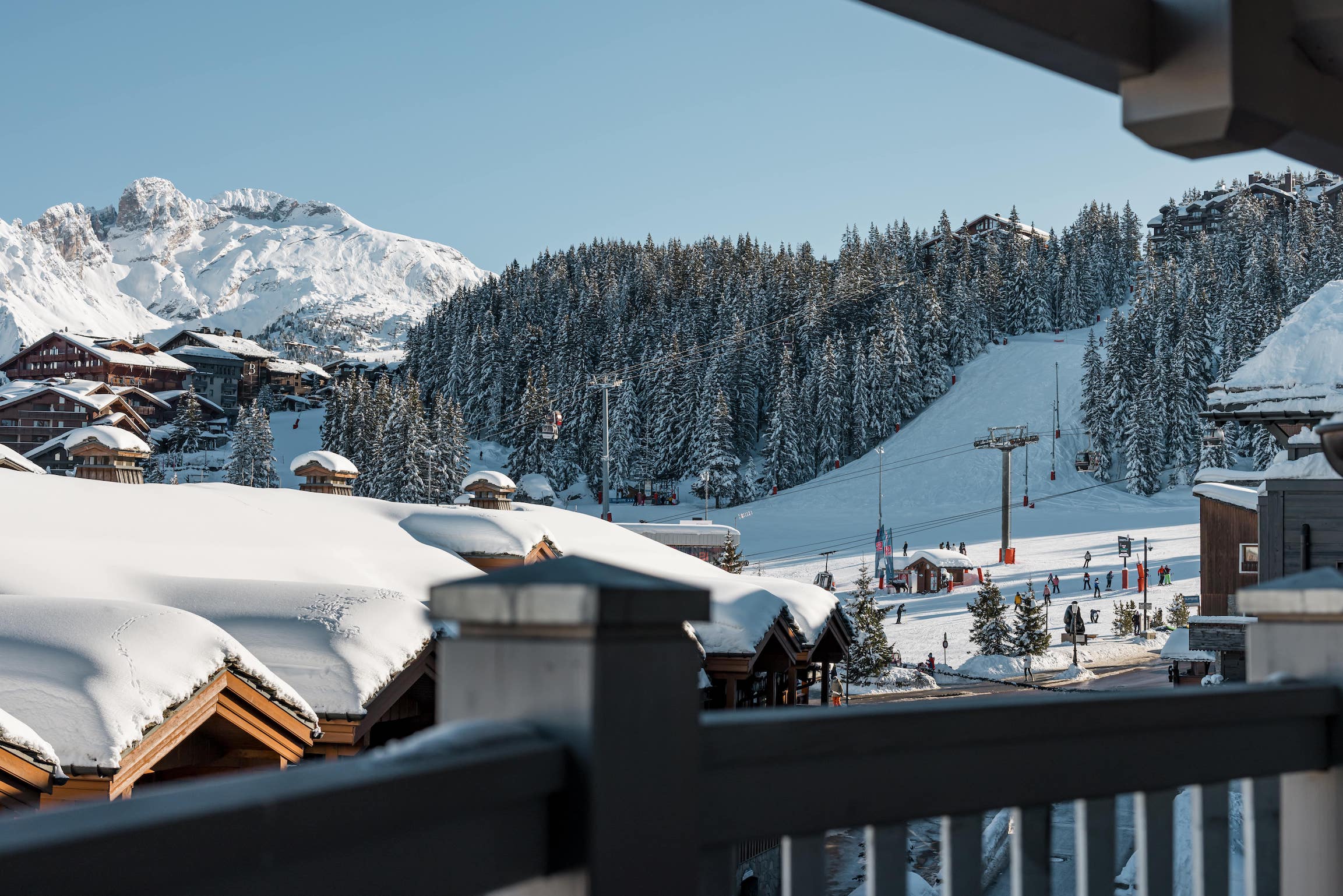 internal view of Le K2 Djola