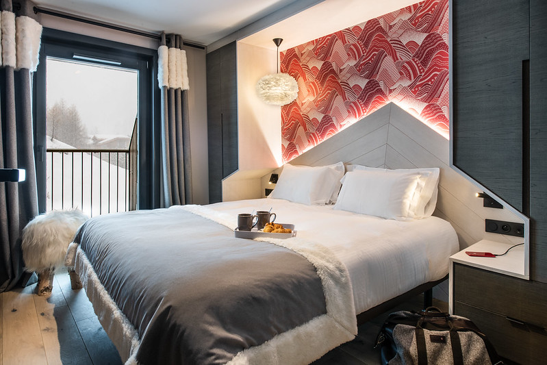 internal view of Chalet Izia and Chalet Skadi