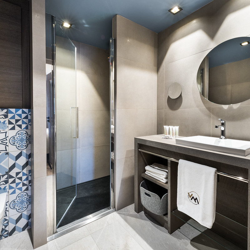 internal view of Chalet Izia and Chalet Skadi