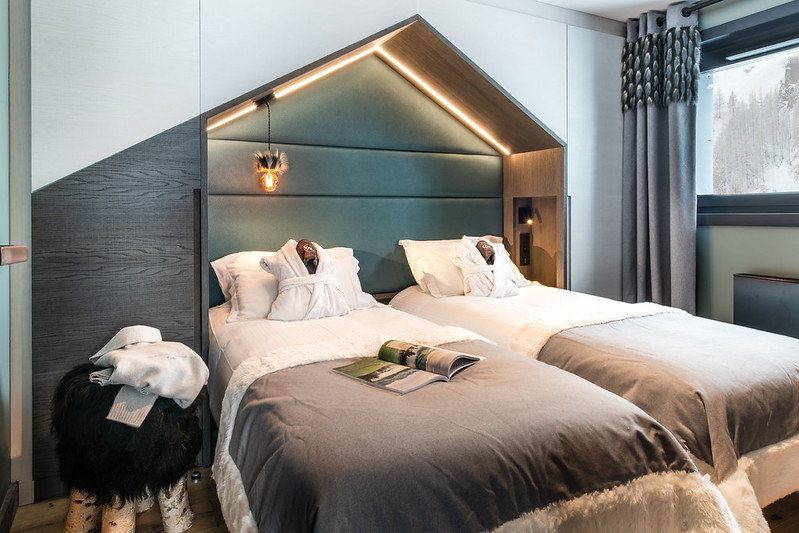 internal view of Chalet Izia and Chalet Skadi